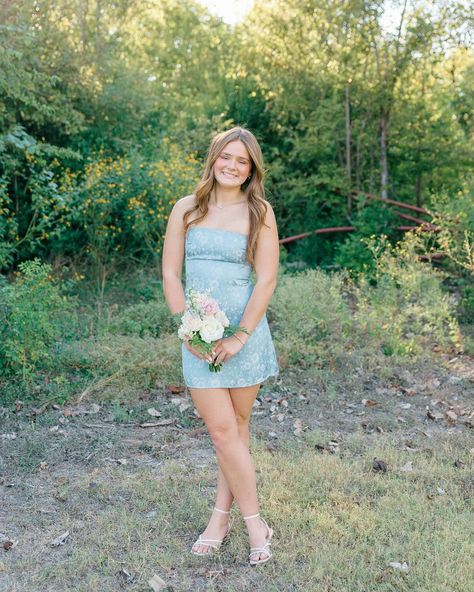 This LBHS Hoco group was just a blast 🙌🏻🌿 Choosing only 10 out of this entire gallery was a STRUGGLE but I had to share these sweet pictures! #hoco #hocopictures #seniorsunday #seniorphotographer #seniorportraits #lifestylephotographer #beltontx #lbhs #templetx #wacotx #saladotx #homecomingdresses Hoco Pictures, Sweet Pic, Senior Photographers, Lifestyle Photographer, Senior Portraits, Homecoming Dresses