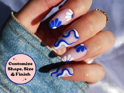 Flower French Tip, Press On Nails Blue, Retro Nails, May Nails, Nails Blue, Cute Gel Nails, Manicure Y Pedicure, Dream Nails, Fire Nails