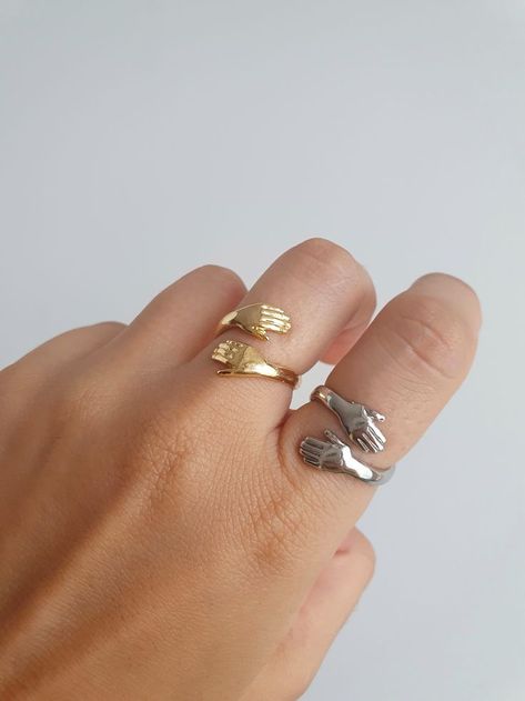 Hug Ring, Rockstar Girlfriend, Ring Hand, Thumb Ring, Hand Ring, Bracelet Chain, Ring Minimalist, Minimalist Ring, Gold Bracelet Chain