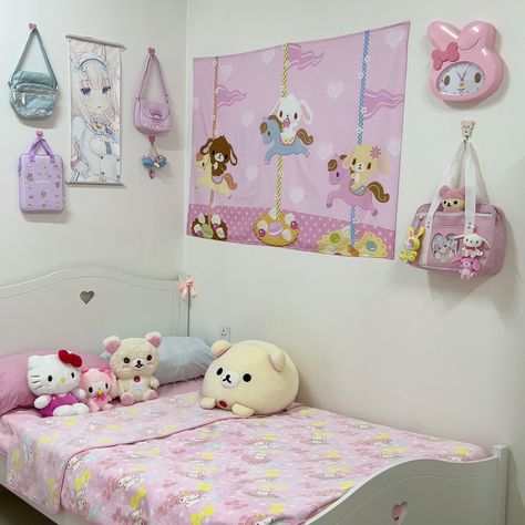 Yami Kawaii Room, Kawaii Bedrooms, Kawaii Rooms, Cutecore Room, Soft Kidcore Aesthetic, Hello Kitty Bedroom, Kawaii Bedroom, Hello Kitty Rooms, Otaku Room