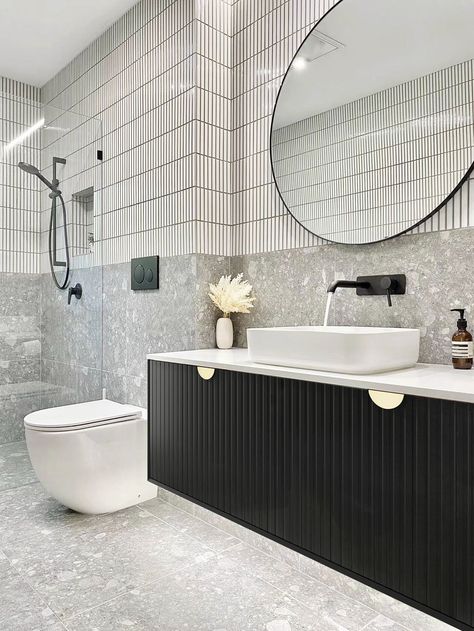 Black Details Bathroom, Bathroom With Black Cabinets, Modern Hamptons Bathroom, Black Bathroom Cabinet, Black Vanity Bathroom, Timeless Bathroom, House Bathrooms, Beaumont Tiles, White Wall Hanging