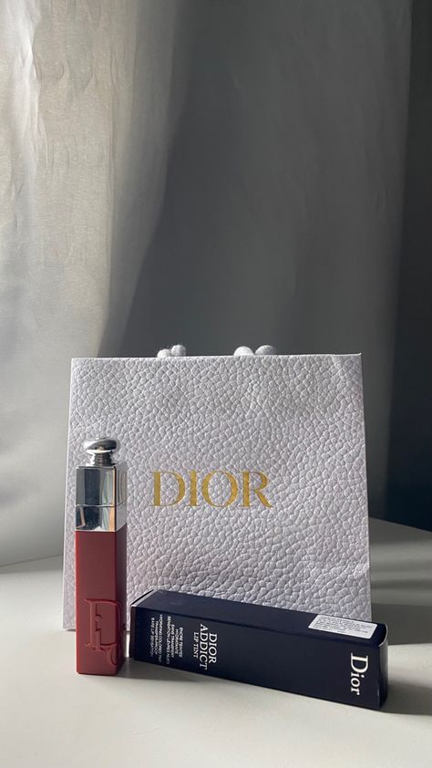 Dior Lip Tint, Dior Addict Lip Tint, Wish Makeup, Aesthetic Instagram Accounts, Surprise Birthday Decorations, Cute Birthday Pictures, Dior Addict Lip, Lip Balm Set, Bare Lip