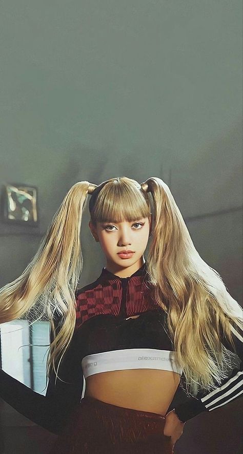 Aesthetic Kpop Blackpink, Lisa Money, Blackpink Lisa Lalisa, Blonde Asian, Looks Country, Cyberpunk Girl, Lisa Lalisa, Dara Kpop, Lisa Bp