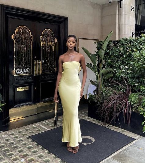 22th Birthday, Wattpad Outfits, Yellow Prom Dress, Yellow Prom, Prom Dresses Yellow, Preppy Dresses, Elegant Dresses Classy, Black Femininity, Womens Style