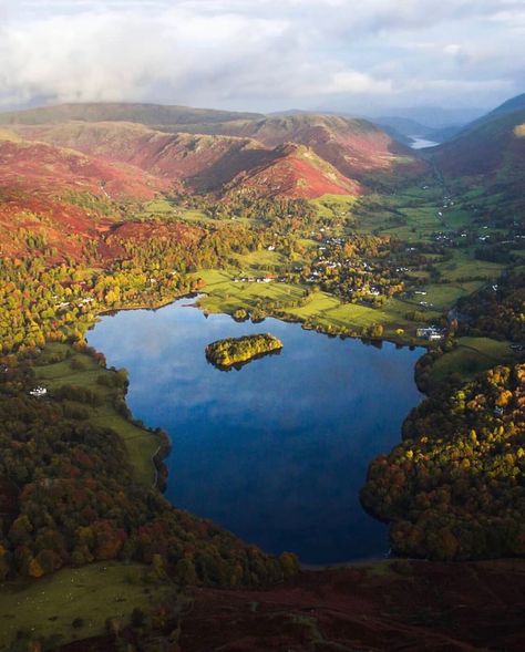 InstaBritain on Instagram: “Autumn in the Lake District is beautiful, if you can get a break from the rain! 😍☔️ . 📸 Grasmere, captured by @johnedwardjames . Tag us to…” Instagram Autumn, Get Back Up, The Lake District, 11th Century, River Thames, Tower Of London, British Isles, I Can't Wait, Lake District