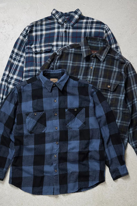 Brushed flannel shirt, an OG vintage style sourced by Urban Renewal. Each unique piece will features a spread collar, drop shoulders, long sleeves and a button-through placket. Grunge Flannel Outfits, Grunge Flannel, Flannel Outfits, Grunge Vintage, 2000s Aesthetic, Grunge Look, Mens Home, Vintage Grunge, Urban Renewal