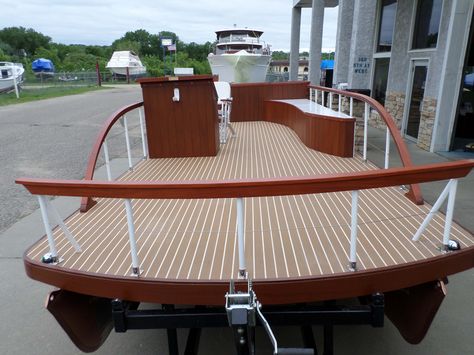 Christoon is a Chris Craft style pontoon renovation in Saint Paul, MN. Diy Pontoon, Pontoon Boat Furniture, Pontoon Boat Accessories, Chris Craft Boats, Boat Restoration, Small Sailboats, Deck Boat, Boat Storage, Chris Craft