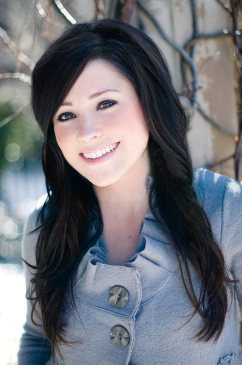 Kari Jobe hair Christian Musician, Christian Music Artists, Kari Jobe, Christian Rock, This Girl Can, Christian Artists, Christian Music, Perfect Party, Music Artists