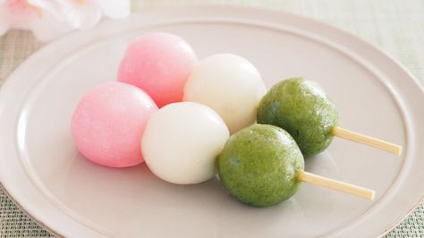 Tricolor Dango, Dango Recipe, Hanami Dango, Japanese Dumplings, Japanese Wagashi, Colorful Desserts, Red Bean Paste, Cooking 101, Seasonal Treats