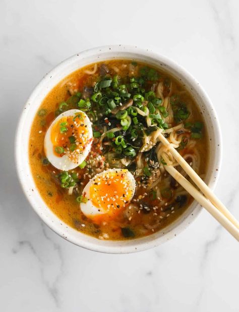 Shitake Ramen Noodle Recipes, Shitake Miso Ramen, Spicy Ramen Soup Recipe, Peanut Miso Ramen, Quick Miso Soup, Miso Soup Bokchoy, Miso Ramen Soup, Ramen Soup Recipes, Ramen Miso