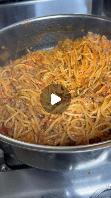 Richard Hagen | Food and Recipes on Instagram: "One Pot Spaghetti #OnePot #Spaghetti #Recipe" One Pot Spaghetti, Ground Italian Sausage, Spaghetti Recipe, How To Peel Tomatoes, Pasta Dinner Recipes, Baked Spaghetti, Food And Recipes, Beef And Noodles, Spaghetti Recipes