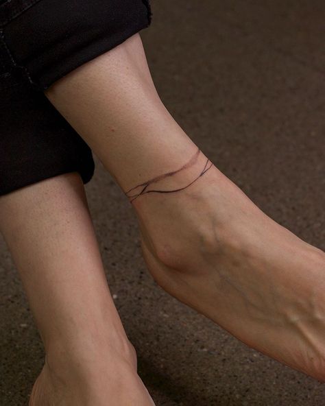 Ankle Wrapped Tattoo, Abstract Ankle Tattoo, Abstract Bracelet Tattoo, Tattoo For Ankle Woman, Delicate Arm Band Tattoo, Ankle Line Tattoo, Line Tattoo Ankle, Hand Line Tattoo, Line Bracelet Tattoo