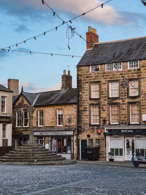 7 beautiful villages in Northumberland Northumberland Aesthetic, North East Aesthetic, New England Architecture, Corbridge Northumberland, Seahouses Northumberland, Uk Roadtrip, Morpeth Northumberland, Building Miniature, Novel Aesthetic