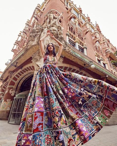 Aisha Rao, Mehandi Outfits, Apartment Walls, Orange Trees, Organza Gowns, India Dress, Embroidered Motifs, Sleeveless Gown, Embellished Gown