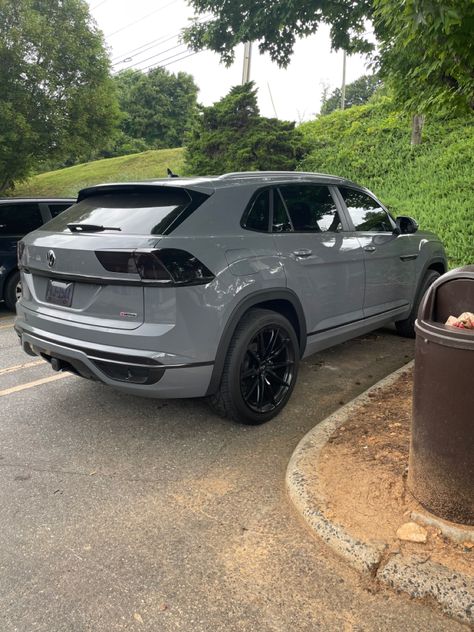 Vw Atlas Cross Sport Custom, Matte Gray Car, Wrapped Suv, Mom Car Vehicles, Vw Suv, Volkswagen Suv, Vw Atlas Cross Sport, Lambo Truck, Grey Cars