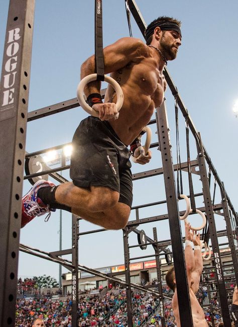 Rich Froning. #Crossfit Crossfit Tumblr, Crossfit Body Weight Workout, Ring Muscle Up, Rich Froning, Crossfit Lifestyle, Crossfit Men, Crossfit Motivation, Crossfit Training, Bodybuilders Men