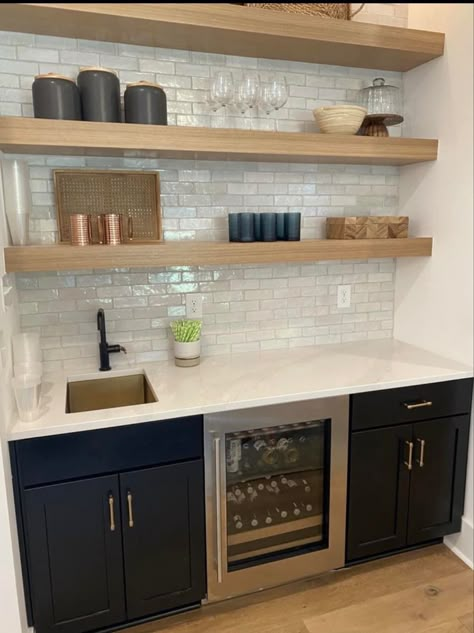 Cabinets Two Different Colors, Spain Kitchen, Bar Downstairs, Modern Coffee Bar, Office Kitchenette, Kitchenette Design, Basement Kitchenette, Billiards Room, Home Wet Bar