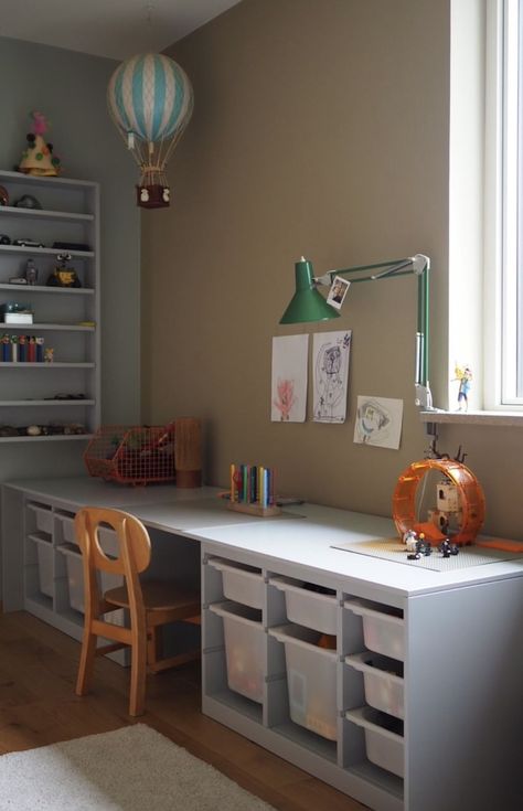 Small School Room Homeschool, Playroom And Workout Room Combo, Small Kids Room Storage, Playroom Study Combo, Small Kid Room Ideas, Kids Room Desk Ideas, Kids Playroom Storage Ideas, Childrens Desk Ideas, Ikea Childrens Room