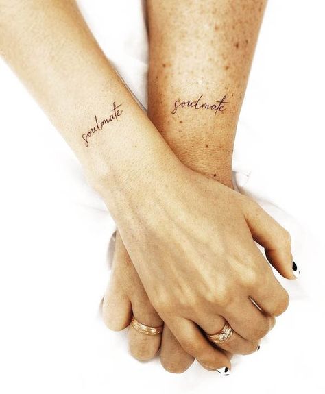 Soulmate script wrist tattoos by @coupletattoo_palma Couple Tattoos With Meaning, Soulmate Tattoo, Couple Wrist Tattoos, Love Wrist Tattoo, Promise Tattoo, Small Couple Tattoos, Couple Tattoos Unique, Couples Tattoo Designs, Tattoos For Lovers