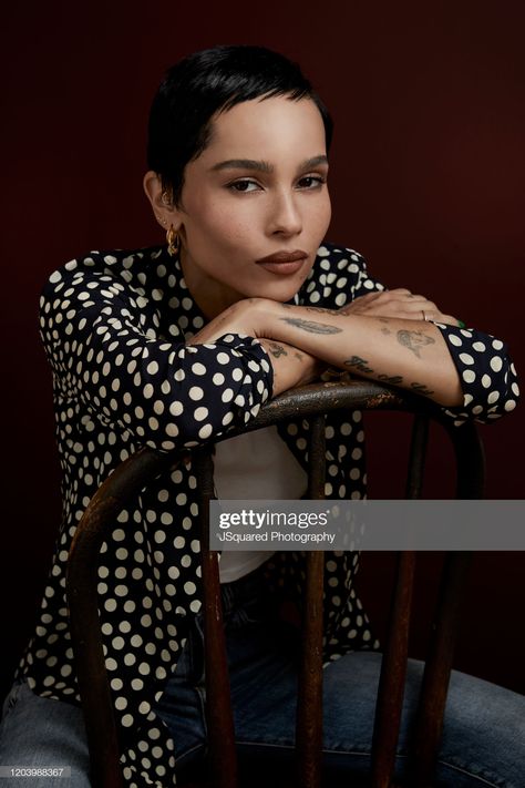 Zoey Kravitz Short Hair, Zoe Kravitz Pixie, Zoe Kravitz Short Hair, Zoe Kravitz Braids, Zoe Kravitz Style, Zoe Isabella Kravitz, Short Hair Outfits, Zoë Kravitz, Short Sassy Hair