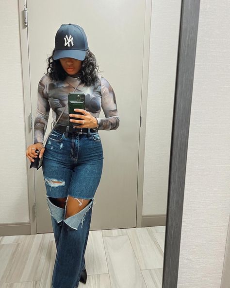 Trendy Chill Outfits, Outfits With Baseball Hats Black Women, Denim Dress Fall 2023, Baseball Hat And Heels Outfit, Trendy Outfits Fall 2023, Black Woman Outfits Casual, My Yankees Hat Outfit, Rainy Day Club Outfit, Denim Shoes Outfit Fashion Ideas