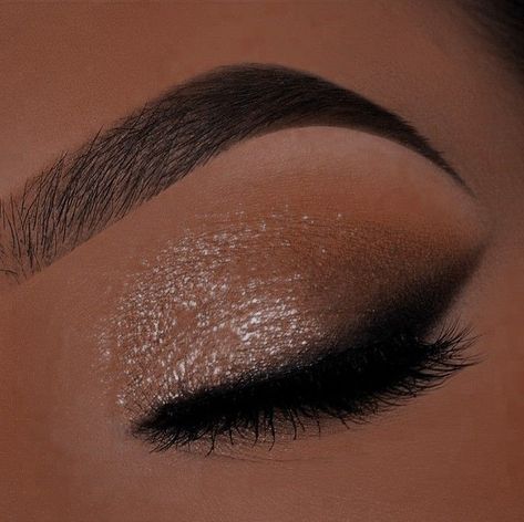 Simple Makeup Looks Hazel Eyes, Sparkly Prom Makeup, Sparkly Wedding Makeup, Senior Portraits Makeup, Prom Makeup For Hazel Eyes, Sparkly Eye Makeup, Simple Prom Makeup, Prom Makeup For Brown Eyes, Quinceanera Makeup