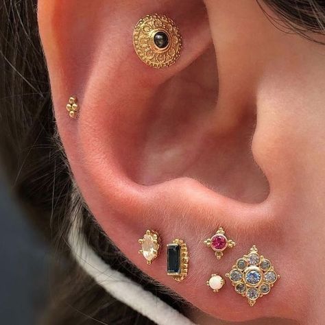 Ear Setup, Piercing Placement, Piercing Inspo, Pretty Ear Piercings, Piercing Ring, Sweet Style, Casual Style Outfits, Ear Jewelry, Helix