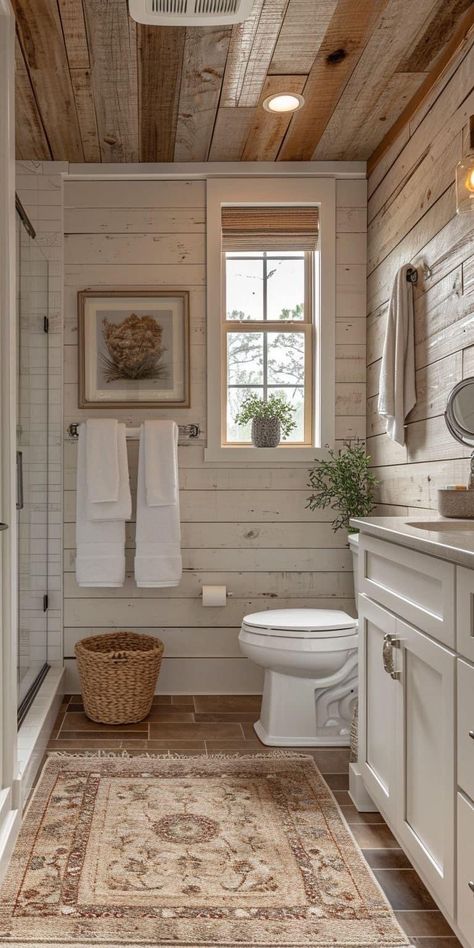 Small Farmhouse Bathroom, Bathroom Layouts, Cabin Bathrooms, Bathroom Farmhouse Style, Cottage Bathroom, Small Farmhouse, Rustic Bathrooms, Bathroom Inspiration Decor, Dream House Interior