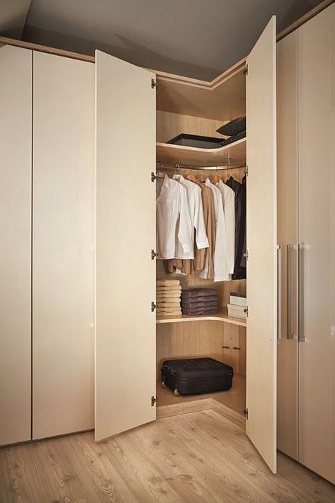 Corner Wardrobe Closet, Ideas Armario, Bedroom Built In Wardrobe, Corner Wardrobe, Desain Pantry, Closet Design Layout, Bedroom Cupboards, Wardrobe Door Designs, Closet Renovation