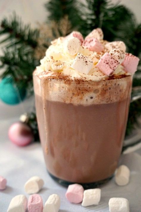 Homemade Hot Chocolate with Marshmallows and Cream, or heaven in a cup. Overly indulgent, this hot chocolate is great on a cold winter day. Get all comfy on a sofa or bed, and watch your favourite TV programme while sipping from this luxurious drink. And that’s what a call a perfect night in. #hotchocolate, #chocolate , #drinks , #christmas Chocolate Marshmallow Recipe, Hot Chocolate With Cream, Snowman Recipes, Cinnamon Hot Chocolate, Hot Chocolate With Marshmallows, Chocolate With Marshmallows, Chocolate Dipped Marshmallows, Easy Holiday Treats, Peppermint Hot Cocoa