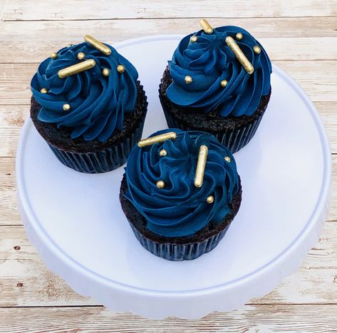 Navy And Gold 50th Birthday, Gold And Navy Cupcakes, Navy Gold Birthday Party, Navy Gold Party Decorations, Blue Cupcake Ideas Birthday, Navy Blue And Gold Birthday Party Ideas, Navy Blue Cupcakes With Gold, Blue And Gold Cupcakes Ideas, Blue Cupcakes For Men