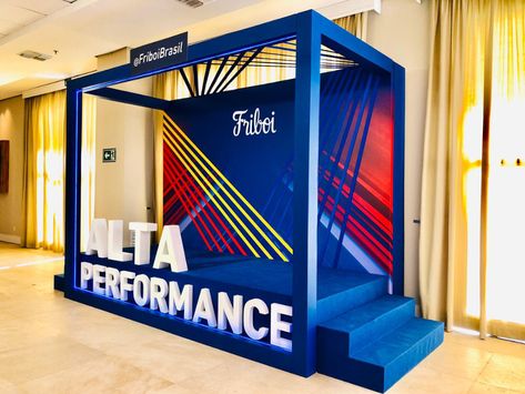 Flex Board Design, Experiential Marketing Events, Creative Booths, Event Booth Design, Photowall Ideas, Event Photo Booth, Photo Booth Design, Event Entrance, Corporate Event Design