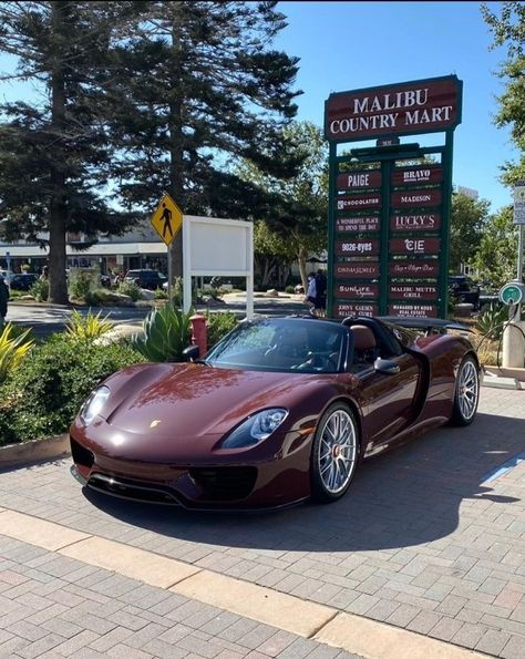 Car Aesthetic Couple, Burgundy Car, Porsche Convertible, Red Porsche, Austin Cars, Cars Accessories, Porsche 918 Spyder, Organizer Ideas, Aesthetic Car