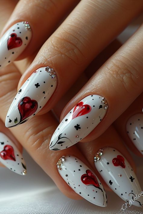 Valentines Nails 2024 Heart Nail Art Designs, Ombre Nails Tutorial, Idol Nails, Birthday Nail Designs, Graduation Nails, Valentine Nail Art, Romantic Nails, Valentine Nails, Square Nail Designs