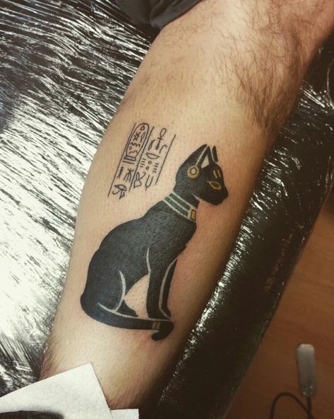 Cleopatra Cat Tattoo, Cat Goddess Tattoo, Egypt Cat Tattoo, Malayalam Tattoo, Bastet Tattoo Egyptian, Cat Tattoo Outline, Egyptian Cat Tattoo, Eygptain Tattoos, Cat Skull Tattoo