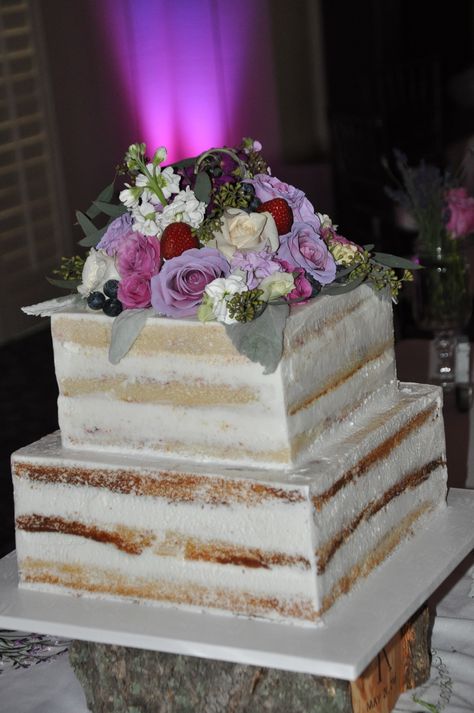 Square naked cake with fresh details Fall Wedding Cake, Slab Cake, Cake Displays, Fairy Cupcakes, Rectangle Cake, Wedding Cake Display, Wedding Cake Prices, Square Wedding Cakes, Purple Wedding Cakes