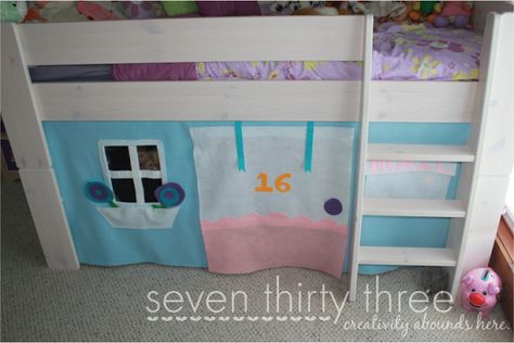 No need to spend mega money for a Loft Bed Tent when you can accomplish a no sew version using hot glue and felt! Loft Beds Diy, Loft Bed Tent, Loft Bed Curtains, Bed Tents, Mattress Measurements, Sew Felt, Horizontal Murphy Bed, Beds Diy, Diy Loft Bed