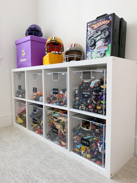 Storage Ideas For Kids, Toy Room Storage, Toy Storage Ideas, Toy Room Organization, Small Playroom, Bloxburg Basement, Toddler Boy Room Decor, Toy Storage Solutions, Big Boy Bedrooms