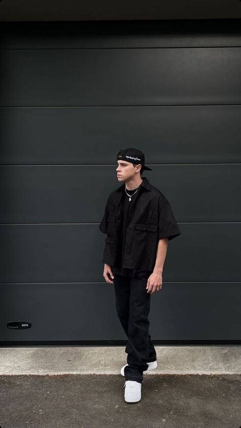 Full Black Outfit Men, Black Cap Outfit, Full Black Outfit, Outfits Men Streetwear, Black Outfit Men, Mens Summer Outfits, Mens Casual Outfits Summer, Teen Boy Outfits, Mens Trendy Outfits