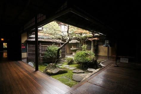 Aesthetic Japanese, Japanese Home Design, Traditional Japanese Architecture, Race Against Time, Japanese Style House, Traditional Japanese House, Japan Home, Japan Architecture, Asian Architecture