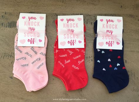 "Knock My Socks Off" Valentine Printable — Style Me Green Valentine Socks Gift Free Printable, Socks Valentine, Valentines Socks, Receiving Gifts, Valentines Surprise, Socks Packaging, Holiday Tags, Valentine Tags, Co Workers