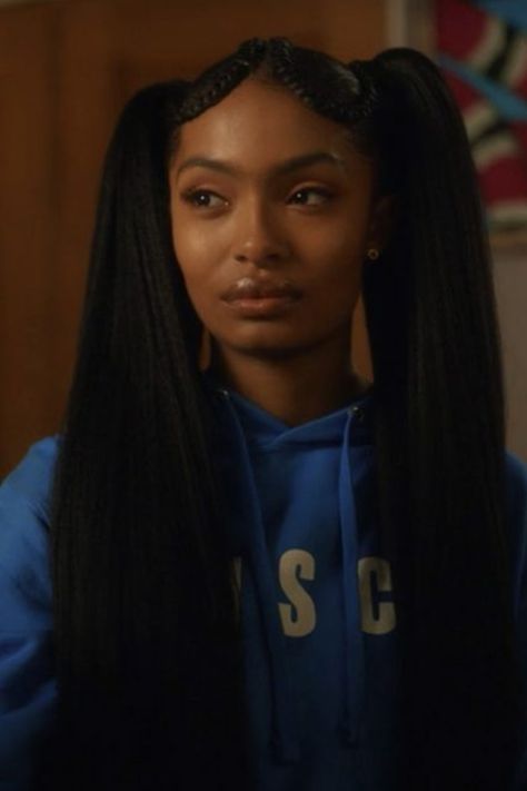 Zoey From Grownish Hairstyles, Zoe Johnson Hairstyles, Grown Ish Zoey, Yara Shahidi Hairstyles Grown Ish, Grownish Zoey Hairstyles, Zoey Grownish, Grown Ish Hairstyles, Grownish Hairstyles, Grownish Zoey