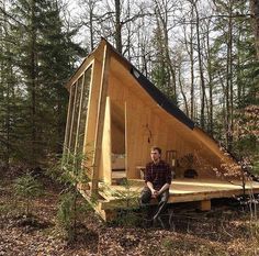 Tiny House Magazine on Instagram: “The Floating Sauna & Cabins at @stedsansinthewoods #Hyltebruk, Sweden | Designed and built by @thomaskjelds & @asgerrisborg | 📷 @evahelbak…” Tiny Cabins, Casa Patio, A Frame Cabin, Tiny Cabin, Tiny House Movement, A Frame House, Tiny House Cabin, Small Cabin, Cabin Life