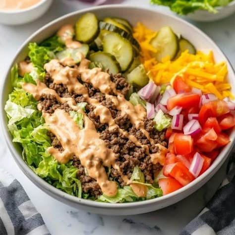 Big Mac Bowl Two Person Meals, Big Mac Bowl, Hamburger Meals, Homemade Big Mac, Olive Garden Chicken Gnocchi, Olive Garden Chicken, Bariatric Meals, Big Mac Salad, Healthy Bowls Recipes