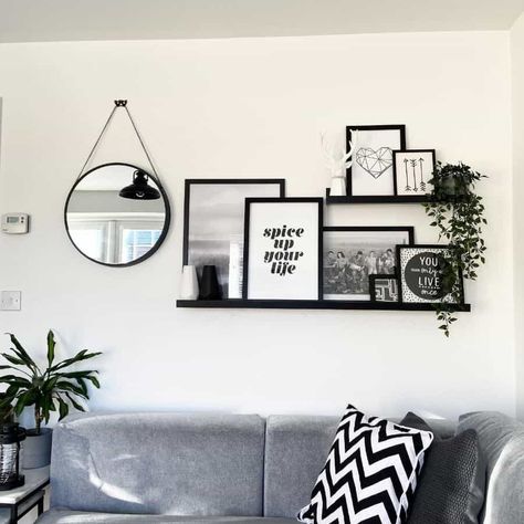 Room Wall Shelf, Wall Shelf Ideas, Spice Wall, Drawing Room Wall, Picture Wall Ideas, Picture Wall Living Room, Black Living Room Decor, Ikea Shopping, Apartment Wall Decor