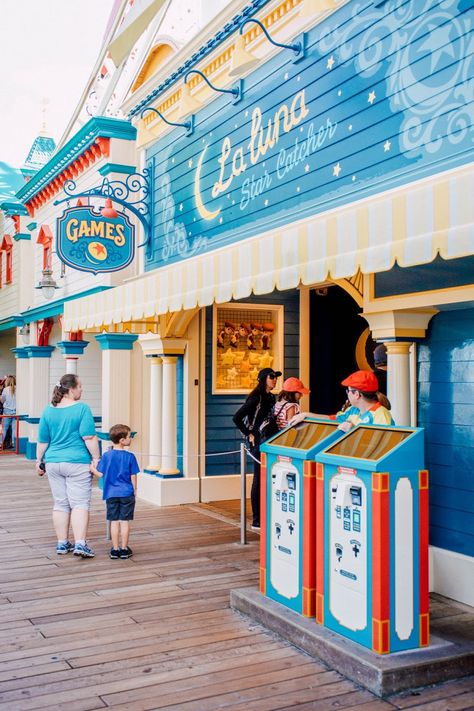 Pixar Pier Aesthetic, Pixar Pier Wallpaper, Boardwalk Design, Boardwalk Games, Az Logo, Games Couple, Vintage Boardwalk Aesthetic, Boardwalk Aesthetic, Boardwalk Carnival