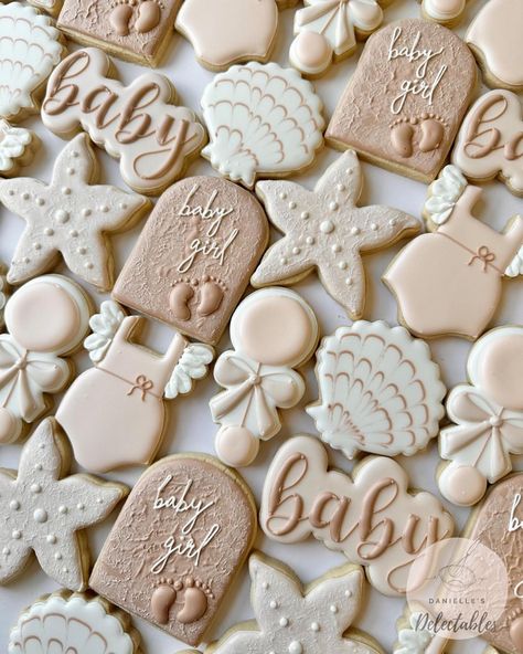 Beach Girl Baby Shower Ideas, Pearl Themed Baby Shower Decor, Coastal Gender Reveal, Coastal Baby Shower Theme Girl, Beach Baby Shower Cookies, Pearl Baby Shower Theme, Oyster Baby Shower Theme, Seashell Baby Shower Ideas, A Little Pearl Is On The Way