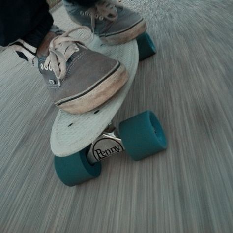 Penny Board Aesthetic, Penny Boarding, Penny Boards, Long Skate, Movement Art, Penny Skateboard, Skate And Destroy, Penny Board, Skate Boards