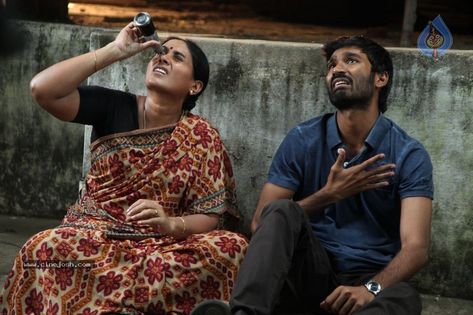 VIP Movie Stills Raghuvaran Btech Movie Images, Amma Photos Hd, Vip Movie, Best Love Pics, New Movie Images, Amazon Prime Movies, Song Images, Prime Movies, Cute Movie Scenes