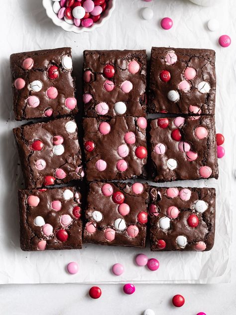 The Best Chocolate Pound Cake - Browned Butter Blondie M M Brownies, Valentines Baking, Chocolate Sugar Cookies, Delicious Brownies, Homemade Brownies, Browned Butter, My Funny Valentine, Fudge Brownies, Best Chocolate